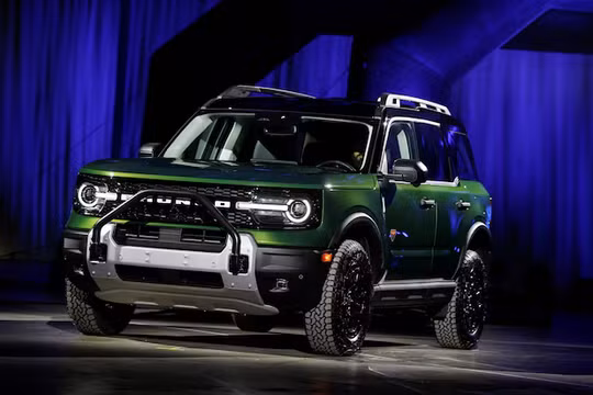 Ford Motor trưng bày mẫu SUV Bronco Sport Sasquatch trước ngày dành cho giới truyền thông tại Triển lãm ô tô Detroit 2025 tại Huntington Place ở Detroit, Michigan, Mỹ ngày 9/1. Ảnh: Reuters.