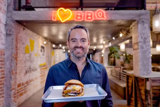 Dan Defossey thành công với chuỗi nhà hàng thịt nướng ở Mexico (Ảnh: CNBC)