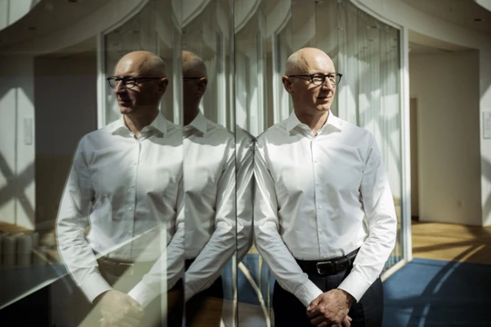 Lars Fruergaard Jørgensen được cho là người dễ được giao trọng trách, và luôn thực hiện trọng trách của mình (Ảnh: FT)