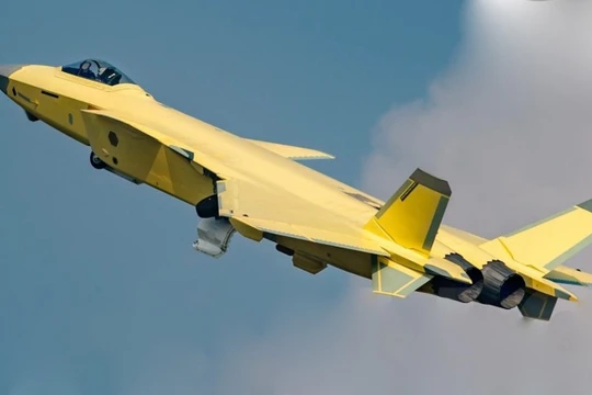 Máy bay chiến đấu thế hệ thứ năm J-20 của Trung Quốc. Ảnh: MW.