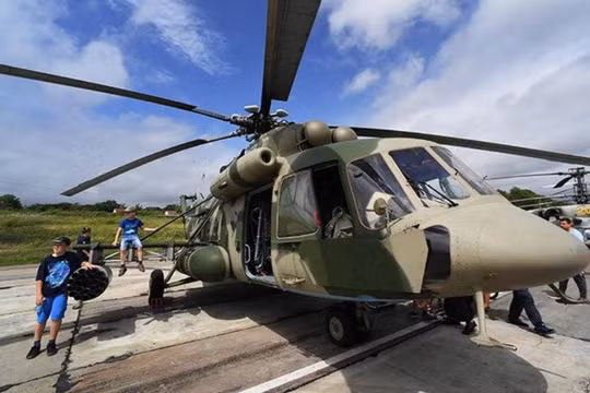 Trực thăng Mi-8AMTSh tại triển lãm quân sự Army-2021 ở Vladivostok, Liên bang Nga (Ảnh: AIF)