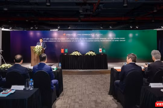 VPBank 'chốt' bán 49% vốn FE Credit cho SMBC