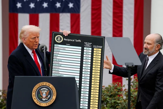 Tòa phúc thẩm Mỹ đã khôi phục lại thuế quan của Tổng thống Donald Trump. Ảnh: Reuters.