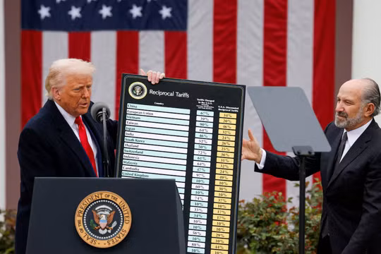 Tòa phúc thẩm Mỹ đã khôi phục lại thuế quan của Tổng thống Donald Trump. Ảnh: Reuters.