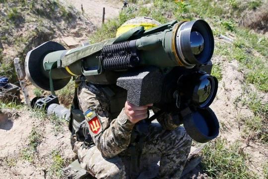Tên lửa chống tăng Javelin do Mỹ chế tạo (Ảnh: Reuters)
