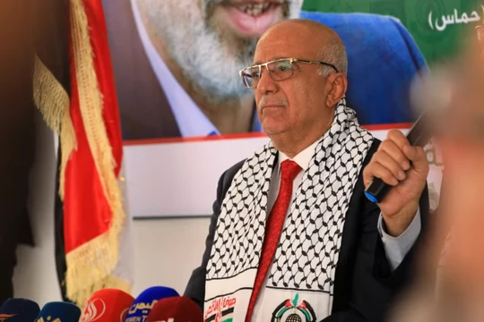 Thủ tướng Ahmed al-Rahawi của chính phủ Yemen do Houthi lãnh đạo trong bức ảnh chụp năm ngoái. Ảnh: AFP.