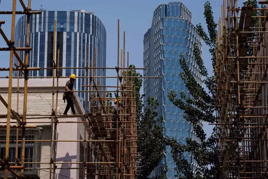 Chính quyền địa phương phải phát hành trái phiếu để có tiền rót cho các dự án cơ sở hạ tầng (Ảnh: Reuters)