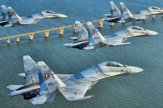Các chiến đấu cơ Su-30MK2 của Không quân Venezuela. Ảnh: MW.