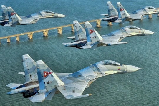 Các chiến đấu cơ Su-30MK2 của Không quân Venezuela. Ảnh: MW.
