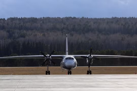 Máy bay chở khách Antonov An-24 tại Krasnoyarsk, Nga ngày 17/10/2019. Ảnh: Sputnik.