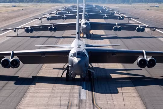 Máy bay ném bom chiến lược B-52H của Không quân Mỹ. Ảnh: MW.