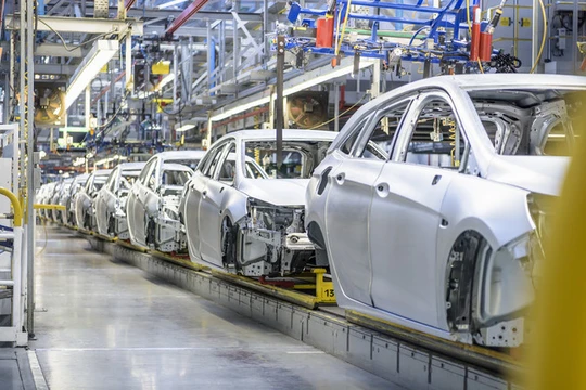 Các hãng xe ô tô toàn cầu chịu thua lỗ do thuế quan của ông Trump. Ảnh: Getty.