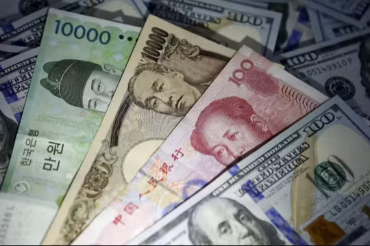 Dự trữ ngoại hối của Hàn Quốc, Nhật Bản và Trung Quốc đều giảm khi đồng USD tăng giá (Ảnh: Reuters)