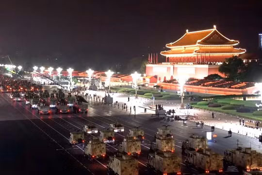 Một buổi diễn tập cho cuộc diễu hành vào ngày 3/9. Sự kiện chính thức dự kiến ​​sẽ giới thiệu các hệ thống quân sự tiên tiến nhất của Trung Quốc. Ảnh: CCTV.