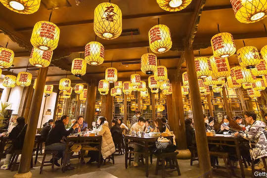 Nhu cầu mua sắm, du lịch của người dân Trung Quốc tăng mạnh (Ảnh: Getty Images)