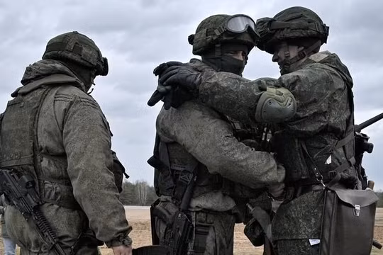 Các binh sĩ tham gia cuộc tập trận chung Nga-Belarus ở vùng Brest, Belarus ngày 19/2 (Ảnh: Sputnik)