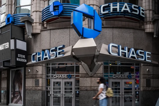 Tác động từ cú sập của SVB tiếp diễn trong hệ thống ngân hàng Mỹ (Ảnh: CNBC)