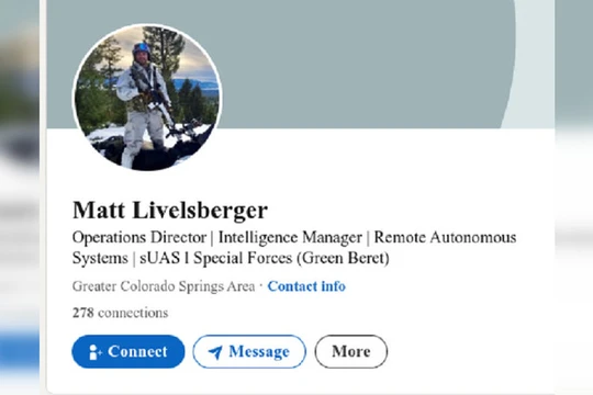 Tài khoản mạng xã hội của nghi phạm. Ảnh: Getty.