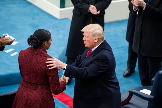 Bà Michelle Obama và Tổng thống đắc cử Mỹ Donald Trump. Ảnh: NBC.