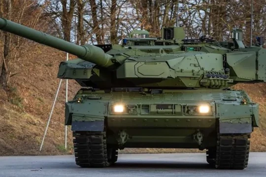 Xe tăng chiến đấu chủ lực Leopard 2A8 của Đức. Ảnh: MW.