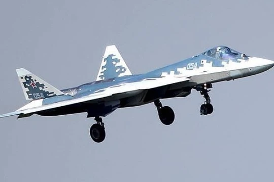 Chiến đấu cơ thế hệ thứ 5 Su-57 của Nga. Ảnh: MW.
