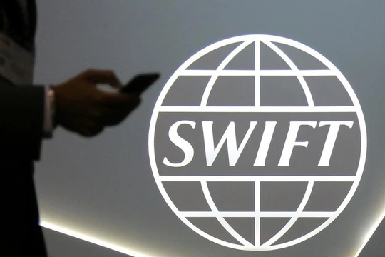 Nga có thể bị phương Tây trừng phạt bằng cách loại khỏi hệ thống SWIFT (Ảnh: Reuters)