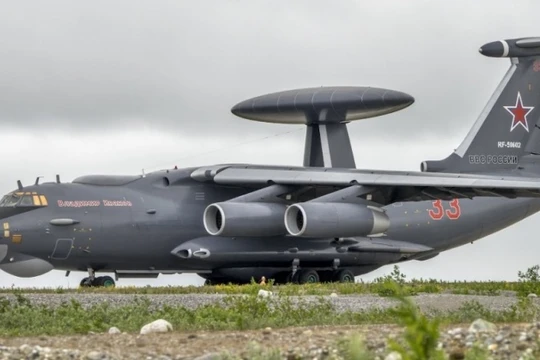 Máy bay cảnh báo sớm và chỉ huy trên không A-50 của Nga. Ảnh: MW.