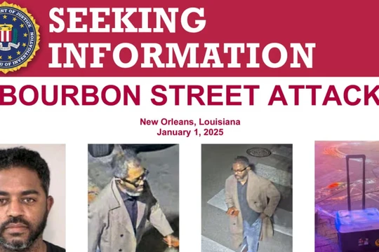 Shamsud-Din Jabbar trong bức ảnh ngày 11/7/2020, cùng với video giám sát tĩnh cho thấy nghi phạm đi dọc Phố Dauphine trước khi lái một chiếc xe tải lao vào đám đông ở New Orleans, Louisiana, Mỹ vào ngày 1/1. Ảnh: Reuters.