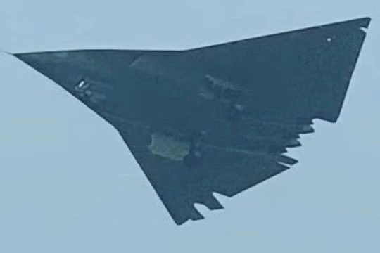 Nguyên mẫu thứ hai của máy bay chiến đấu thế hệ thứ 6 của Trung Quốc. Ảnh: MW.