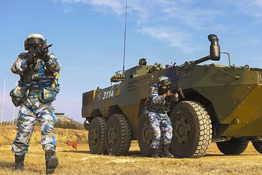 Quân đội Trung Quốc tập trung vào huấn luyện tác chiến chung giữa các lực lượng (Ảnh: Handout)