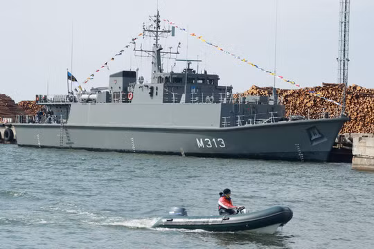 Estonia có thể cho phép bắn hạ các tàu dân sự được cho là gây mối đe dọa với nước này. Ảnh: Getty.