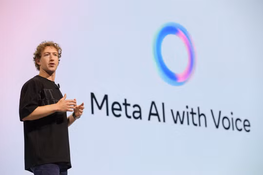 Giám đốc điều hành Meta Mark Zuckerberg giới thiệu Meta AI tại trụ sở chính của công ty ở Menlo Park, California, Mỹ ngày 25/9/2024. Ảnh: Reuters.