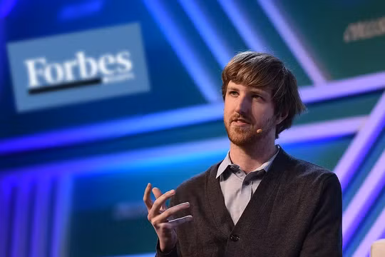 Ở tuổi 28, Austin Russell là tỉ phú và sở hữu tạp chí danh tiếng Forbes (Ảnh: Capitolist)