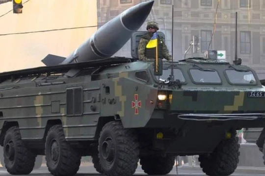 Hệ thống tên lửa đạn đạo tầm ngắn SS-21 Tochka mà Ukraine kế thừa từ Liên Xô (Ảnh: Military Watch)