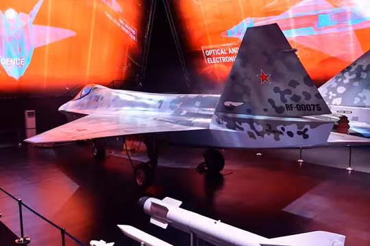 Chiến đấu cơ tàng hình thế hệ 5, Sukhoi "Checkmate", của Nga có phải đối thủ của F-35? (Ảnh: Sputnik)