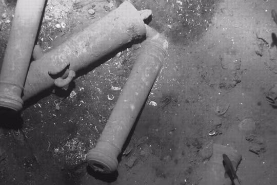 Bức ảnh do Viện Nhân chủng học và Lịch sử Colombia chụp cho thấy những đồ vật từ xác tàu San Jose dưới đáy biển ngoài khơi Cartagena, Colombia (Ảnh: AP)