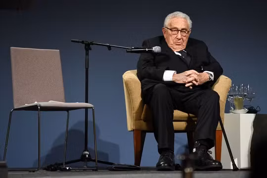 Cựu Ngoại trưởng Mỹ Henry Kissinger tham dự lễ trao giải của Viện Hàn lâm Mỹ tại điện Charlottenburg ở Berlin, Đức, ngày 21/1/2020 (Ảnh: Reuters)