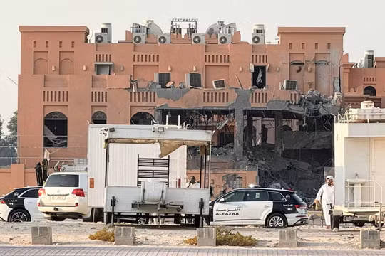 Một tòa nhà bị hư hại sau cuộc tấn công của Israel vào các nhà lãnh đạo Hamas tại Doha, Qatar, ngày 9/9. Ảnh: Reuters.