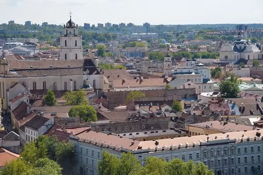 Quan chức Nga cảnh báo hủy diệt một nửa nền kinh tế của Lithuania (Ảnh: Sputnik)