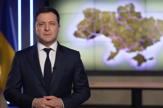 Tổng thống Ukraine Volodymyr Zelensky (Ảnh: RT)