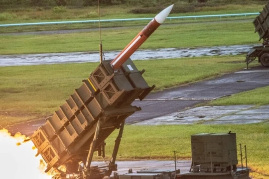 Cảnh phóng tên lửa đất đối không từ hệ thống Patriot. Ảnh: MW.