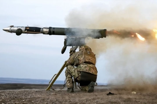 Một vụ phóng tên lửa chống tăng Kornet. Ảnh: MW.