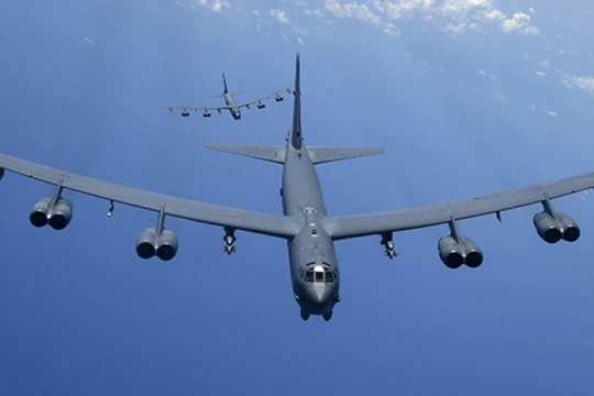 Máy bay ném bom chiến lược B-52H của Không quân Mỹ. Ảnh: MW.