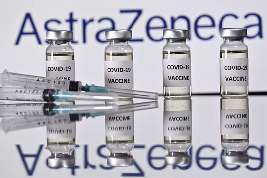 Vaccine ngừa COVID-19 của AstraZeneca/Oxford bị đình chỉ sử dụng tạm thời ở Đan Mạch (Ảnh: Getty)
