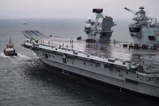 Tàu sân bay và tàu ngầm tên lửa đạn đạo sẽ quyết định sức mạnh của hải quân trong tương lai (Ảnh: Reuters)