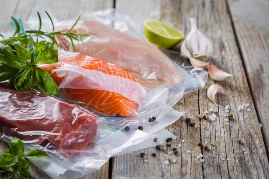 Trong trào lưu hút chân không thực phẩm tại nhà, nếu không tuân thủ đúng nguyên tắc vệ sinh, nó sẽ trở thành một nguồn gây nhiễm độc 