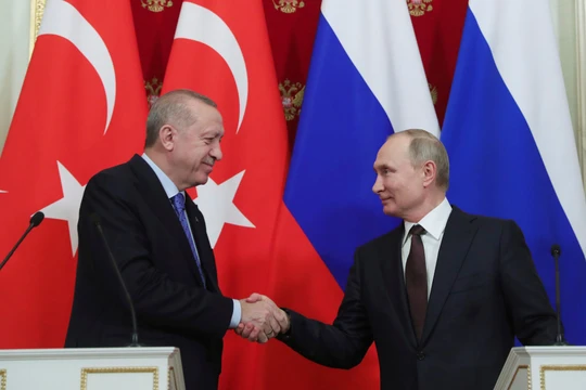 Tổng thống Thổ Nhĩ Kỳ Recep Tayyip Erdogan và Tổng thống Nga Vladimir Putin sau cuộc đàm phán ở Moscow (Ảnh: AP)