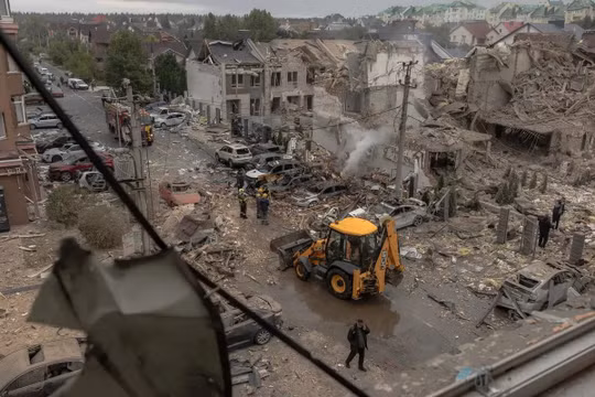 Theo các kế hoạch mới đang được thảo luận, Nga sẽ không thu hồi được tài sản bị đóng băng của mình trừ khi đồng ý trả tiền cho việc tái thiết Ukraine. Ảnh: AFP.