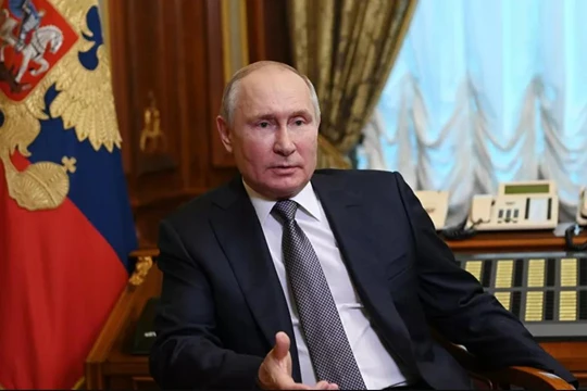 Tổng thống Putin đã trả lời nhiều câu hỏi liên quan tới bài báo mà ông đăng tải mới đây (Ảnh: Sputnik)