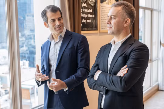 Người sáng lập Mekong Capital Chris Feud (trái) và đối tác Chad Ovel (Ảnh: Mekong Capital)